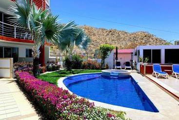 Cabo Paraiso Condos And Studios