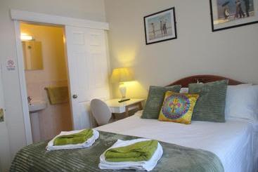 هتل Caledonia Guest House