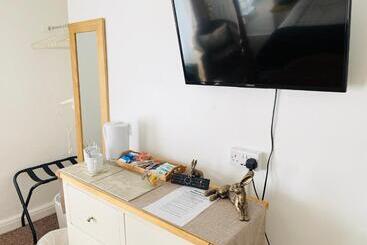 酒店 Cambrian House