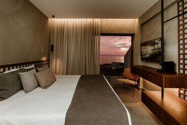 هتل Cavo Zoe Seaside