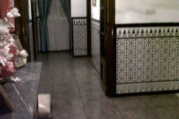 هتل Hostal Medina