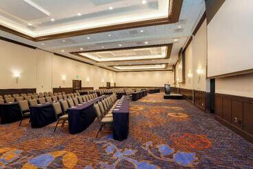 هتل Courtyard San Diego Airport/liberty Station