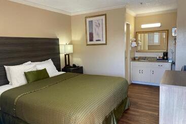 فندق Holland Inn & Suites