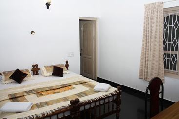 هتل New Ideal Panchakarma Centre