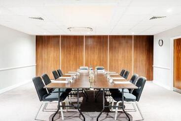 Hotel Holiday Inn London Luton Airport, An Ihg