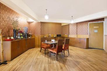 هتل Summit Newa Regency