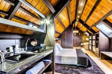 هتل Yit Abentofail