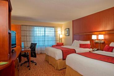 هتل Courtyard Gulf Shores Craft Farms