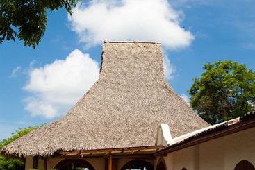 هتل Pelican Eyes Resort & Spa