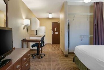 هتل آپارتمان Extended Stay America Suites  Detroit  Metropolitan Airport