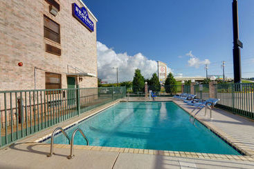 هتل Regency Inn & Suites Biloxi