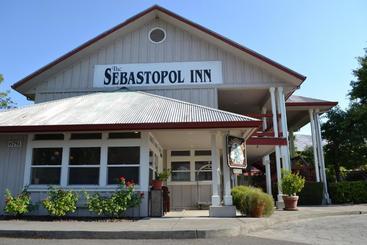 酒店 Sebastopol Inn