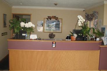 مُتل Great Lakes Inn