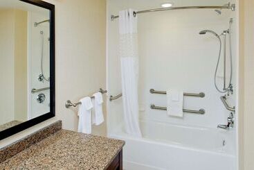 Отель Hampton Inn & Suites Ocean City/bayfront Convention Center