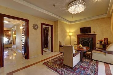 Espinas International Hotel