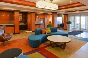 هتل Fairfield Inn & Suites Bloomington