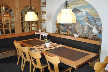 هتل Jungfrau Lodge, Annex Crystal