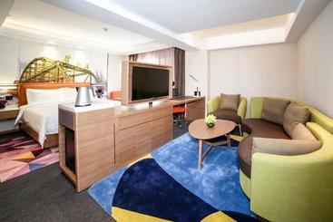 هتل Hampton By Hilton Zhangye Road