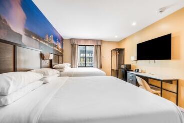 هتل Knights Inn Brooklyn Sunset Park