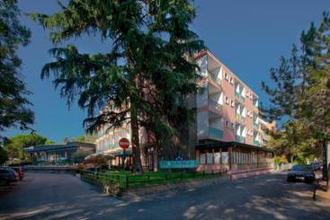 هتل Plaza