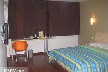 Super 8 Hotel Chongqing Shi Qiao Pu