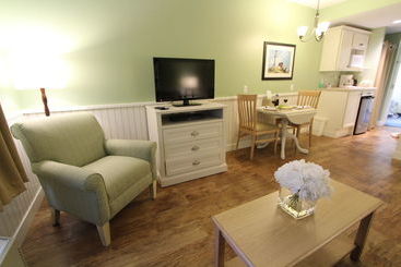 Holly Tree Resort