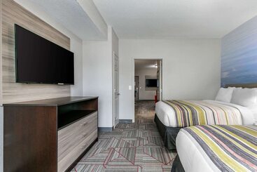 هتل Clarion Pointe Columbusbradley Park