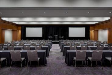 فندق The Opus Westchester, Autograph Collection