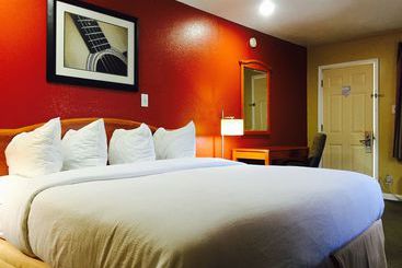 هتل Vista Inn & Suites Memphis