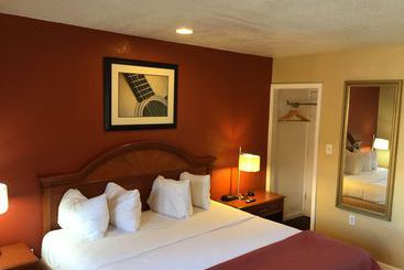 هتل Vista Inn & Suites Memphis