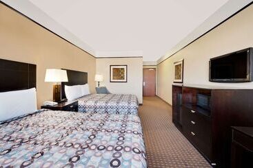 هتل Super 8 By Wyndham Odessa Tx