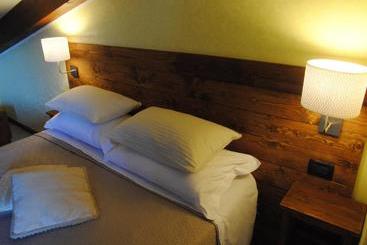 تختخواب و صبحانه Flower Inn