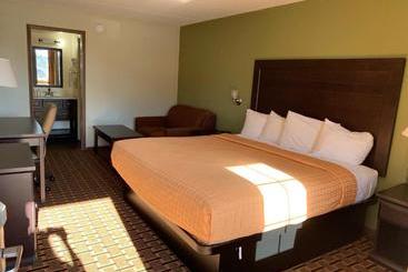 هتل Budget Inn Toledo Maumee