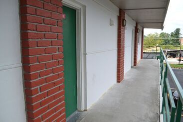 汽车旅馆  Budget Inn