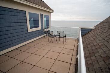 استراحتگاه Beacon Pointe On Lake Superior