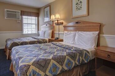 شقة فندقية Ambassador Inn