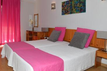 Apartamentos Turisticos Lindomar