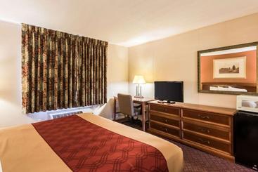 هتل Red Carpet Inn