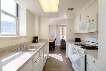 Oakwood At Ballston Place