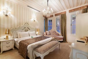 هتل Elegance East