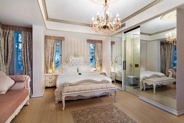 هتل Elegance East