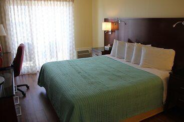 فندق على الطريق Seaside Inn & Suites