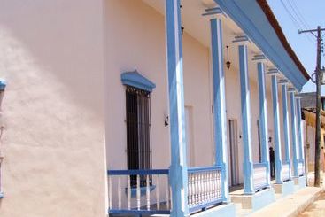 هتل Hostal 1511