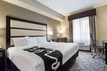هتل La Quinta By Wyndham Auburn