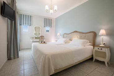 Lefko Hotel & Apartments