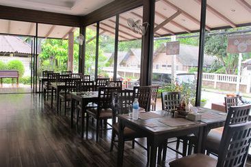 هتل Green Park Resort