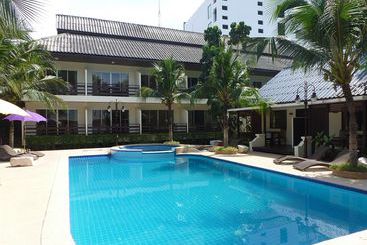 هتل Green Park Resort