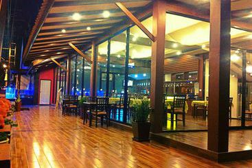 هتل Green Park Resort