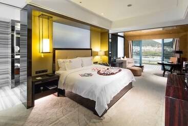 בית מלון כפרי Sanya Visun Royal Yacht