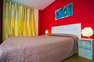 Apartamentos 16:9 Playa Suites